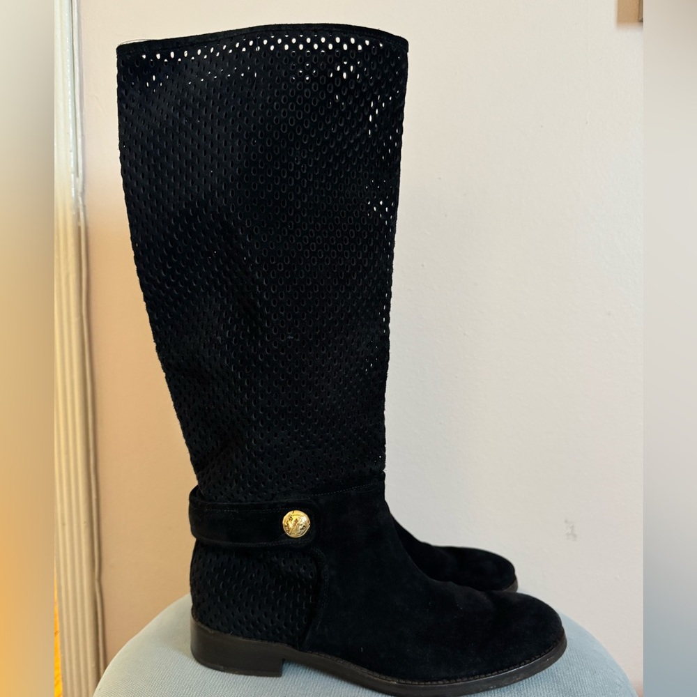 Title:Louis Vuitton Black Leather Boots — EU 39 / UK 6 with Box